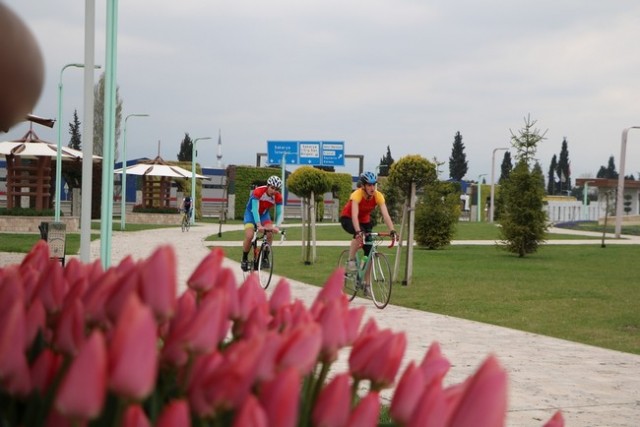 Bisikletçiler Sakarya Park’ta  Pedal Çevirdiler