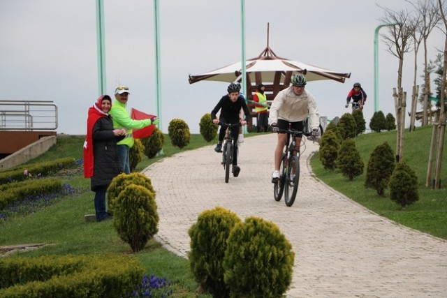 Bisikletçiler Sakarya Park’ta  Pedal Çevirdiler
