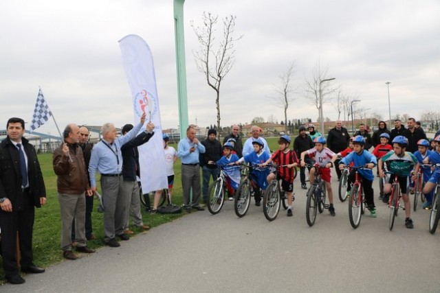 Bisikletçiler Sakarya Park’ta  Pedal Çevirdiler