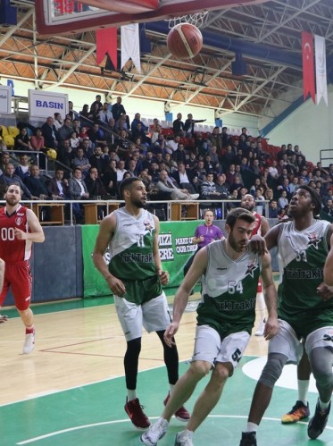 Sakarya Büyükşehir-Samsun Büyükşehir: 86-74