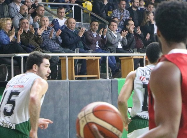 Sakarya Büyükşehir-Samsun Büyükşehir: 86-74