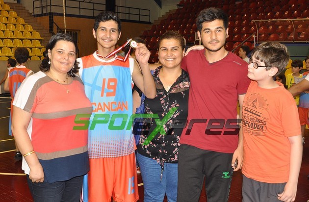 Küçükler Basketnol'da Şampiyon Sakarya Yıldızlar