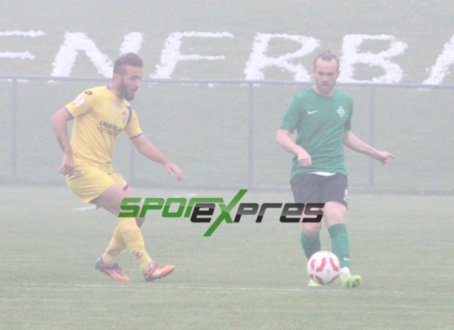 Sakaryaspor-Eyüpspor maçı sis nedeni ile iptal oldu