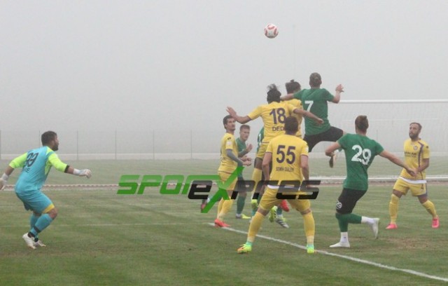 Sakaryaspor-Eyüpspor maçı sis nedeni ile iptal oldu