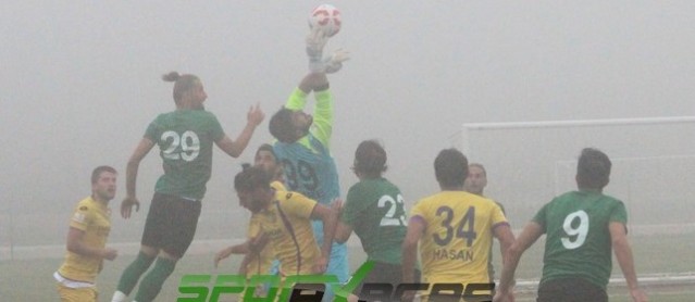 Sakaryaspor-Eyüpspor maçı sis nedeni ile iptal oldu