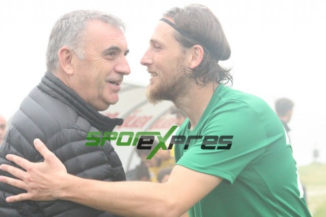 Sakaryaspor-Eyüpspor maçı sis nedeni ile iptal oldu