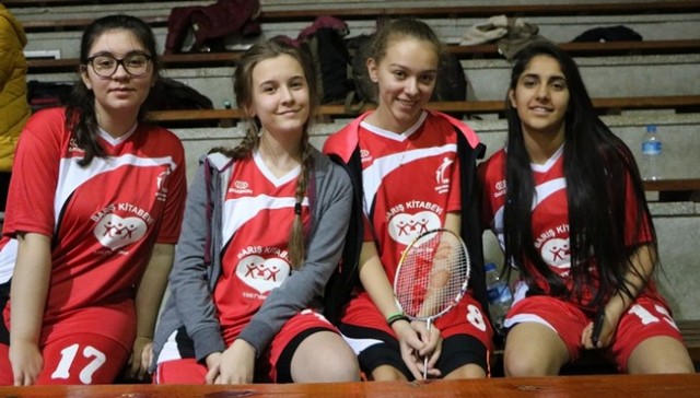 Badmintonda  kupa sevinci