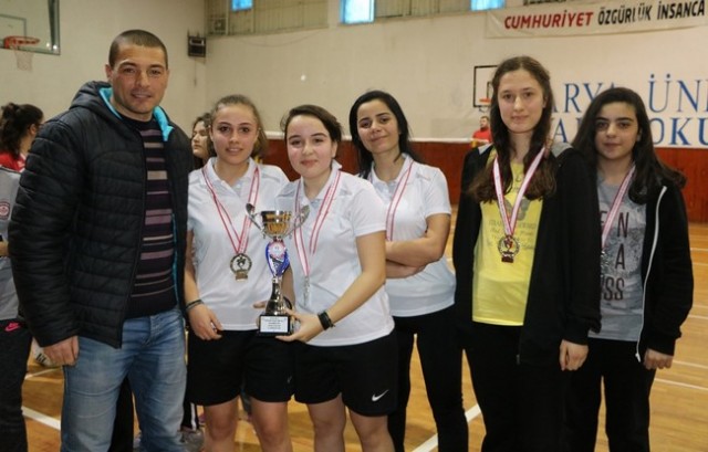 Badmintonda  kupa sevinci