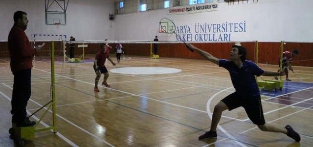 Badmintonda  kupa sevinci