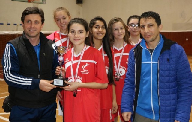 Badmintonda  kupa sevinci