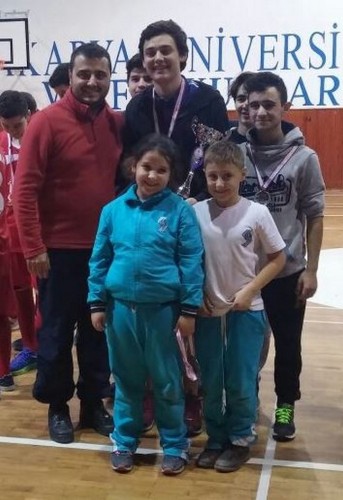 Badmintonda  kupa sevinci