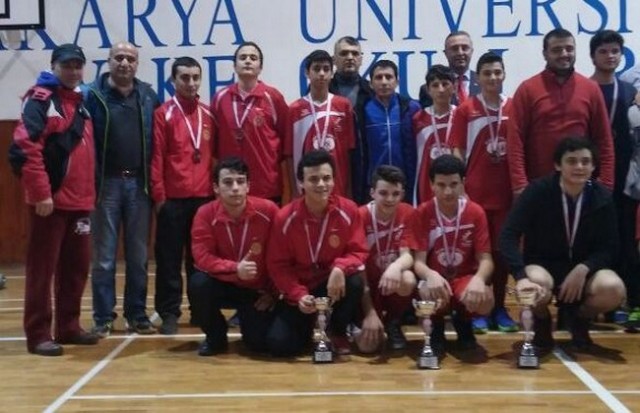 Badmintonda  kupa sevinci