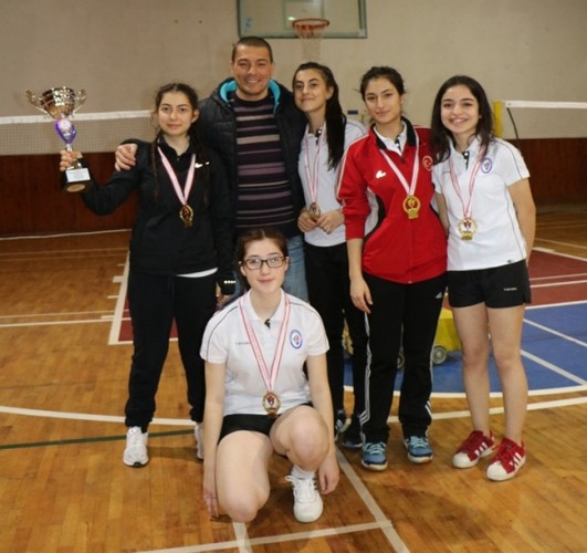 Badmintonda  kupa sevinci