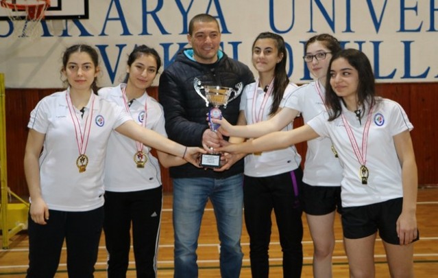 Badmintonda  kupa sevinci