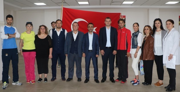 Sakarya Spor Lisesi Şampiyonlarını Ödüllendirdi
