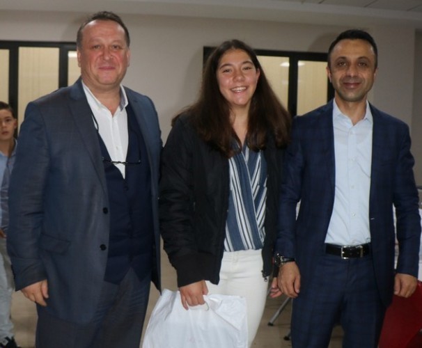 Sakarya Spor Lisesi Şampiyonlarını Ödüllendirdi