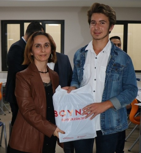 Sakarya Spor Lisesi Şampiyonlarını Ödüllendirdi