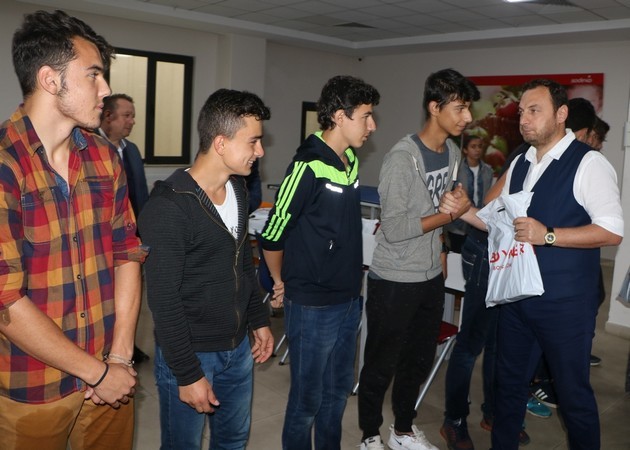 Sakarya Spor Lisesi Şampiyonlarını Ödüllendirdi
