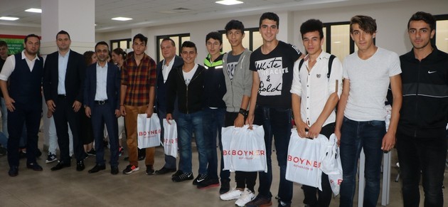 Sakarya Spor Lisesi Şampiyonlarını Ödüllendirdi