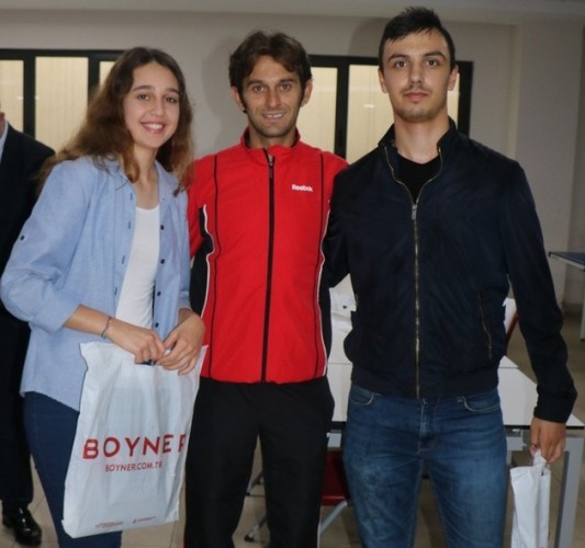 Sakarya Spor Lisesi Şampiyonlarını Ödüllendirdi
