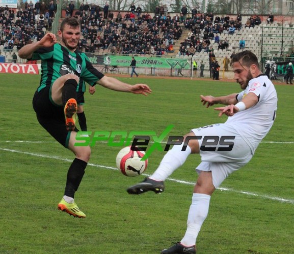 Sakaryaspor-Bayburt Özel İdare maçı