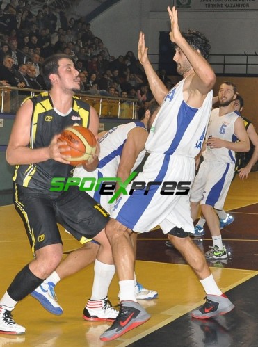 Büyükşehir Belediye eziyor geçiyor: 71-68