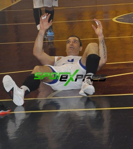 Sakarya Büyükşehir Bel -Selçuklu Belediyespor: 67-69