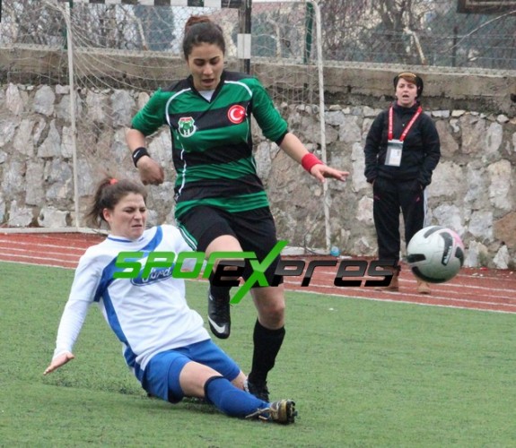 Sakarya Bayan Futbol- Karşıyaka Kolejispor:0-2