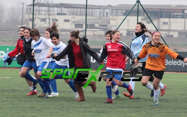Sakarya Bayan Futbol- Karşıyaka Kolejispor:0-2