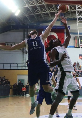 Sakarya Büyükşehir-Türk Telekom:93-80