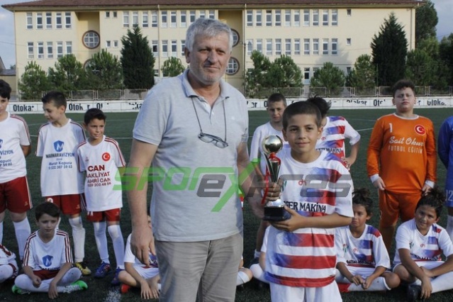 U11'de şampiyon Sakarya FK