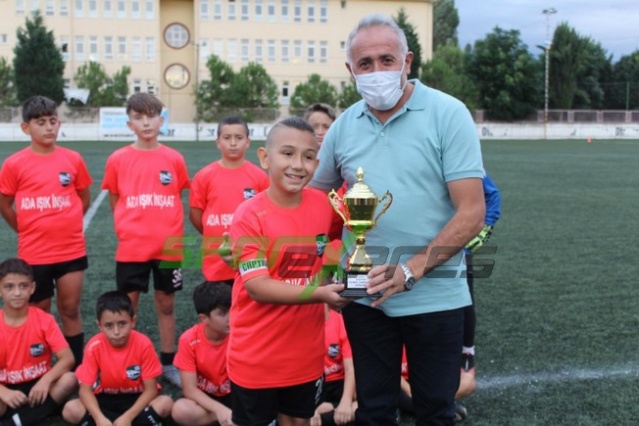 U11'de şampiyon Sakarya FK