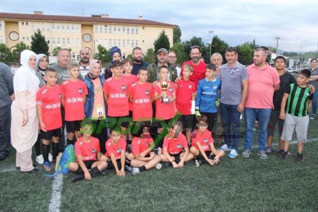 U11'de şampiyon Sakarya FK