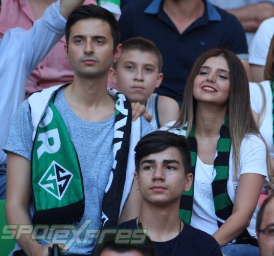 Sakaryaspor-Galatasaray maçı tribün fotoğrafları