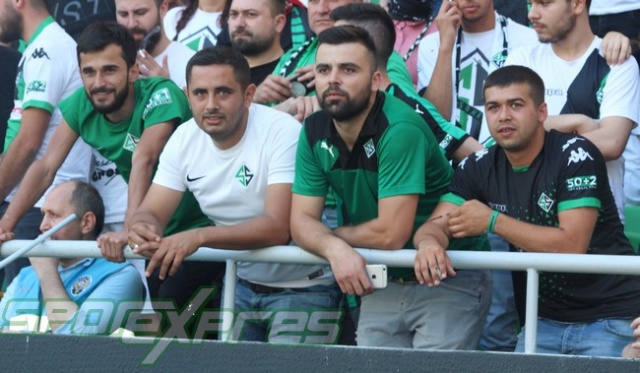 Sakaryaspor-Galatasaray maçı tribün fotoğrafları