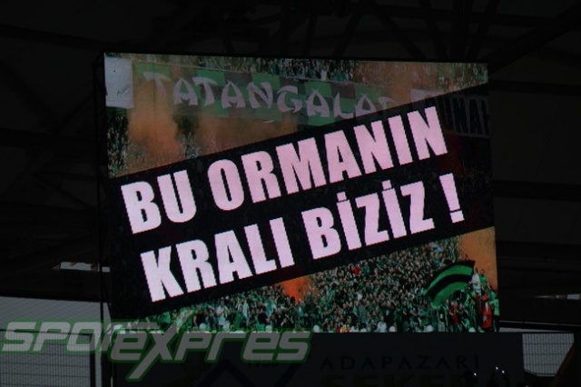 Sakaryaspor-Galatasaray maçı tribün fotoğrafları