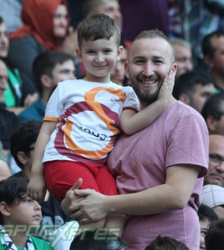 Sakaryaspor-Galatasaray maçı tribün fotoğrafları