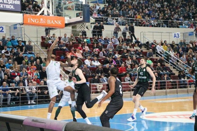 Sakarya Büyükşehir Basket- Yeşil Giresun: 77-66
