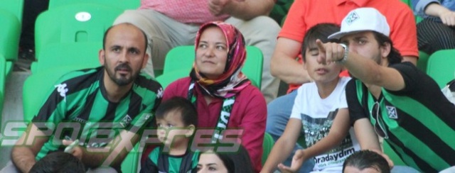 Sakaryaspor-Galatasaray maçı tribün fotoğrafları