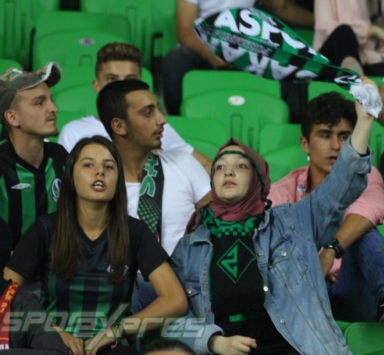 Sakaryaspor-Galatasaray maçı tribün fotoğrafları