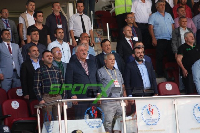 Sakaryaspor-Gümüşhanespor:1-1