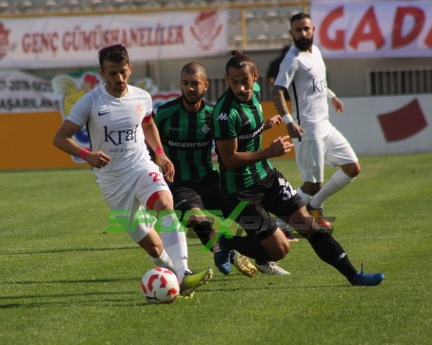 Sakaryaspor-Gümüşhanespor:1-1