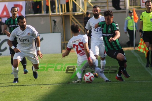 Sakaryaspor-Gümüşhanespor:1-1