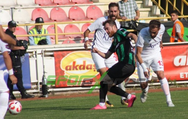 Sakaryaspor-Gümüşhanespor:1-1