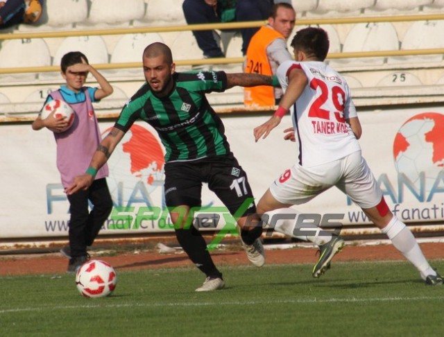 Sakaryaspor-Gümüşhanespor:1-1