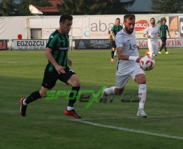 Sakaryaspor-Gümüşhanespor:1-1