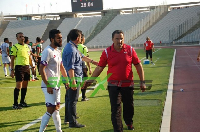 Hocalar ve futbolcular birbirine girdi