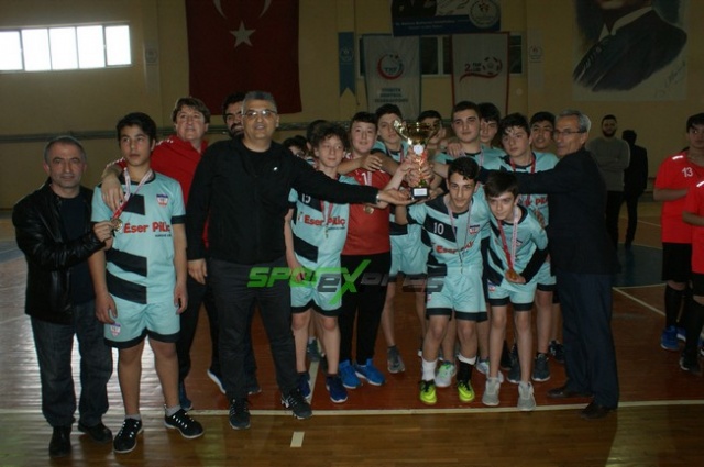 HENTBOLUN YILDIZI SAİT FAİK