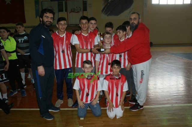 HENTBOLUN YILDIZI SAİT FAİK