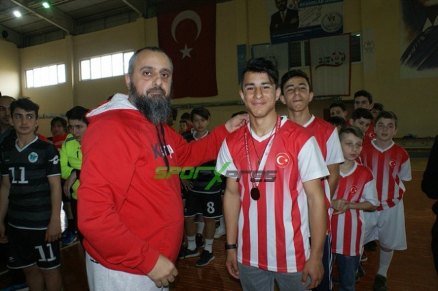 HENTBOLUN YILDIZI SAİT FAİK